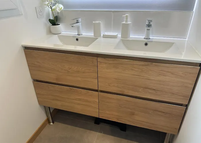 度假居 Le Jardin De Lokijoy 拉·里维耶尔·圣·秀