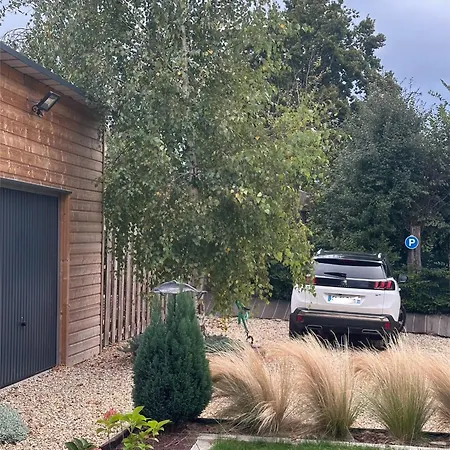 בית נופש Le Jardin De Lokijoy La Rivière-Saint-Sauveur